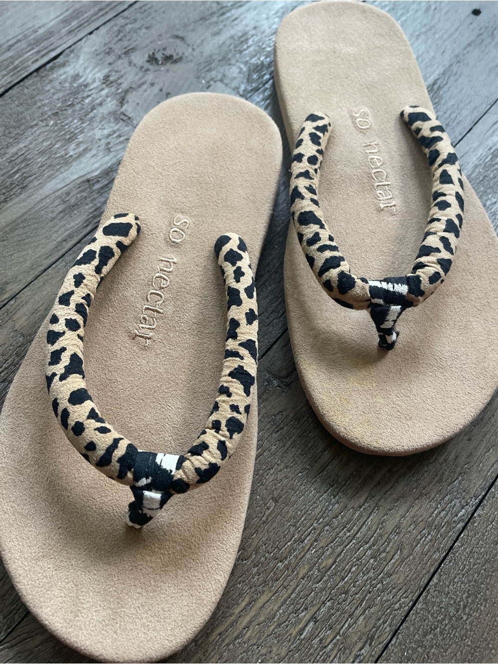 So Nectar Baby Cougar & Tan Flip Flop Sandals 6-6.5